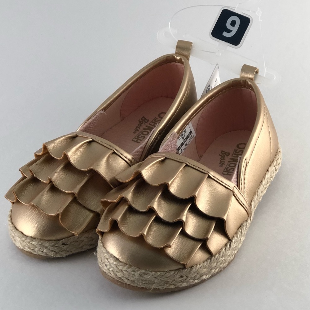 NWT Oshkosh Girls’ Size 9 Gold Ruffle Flats